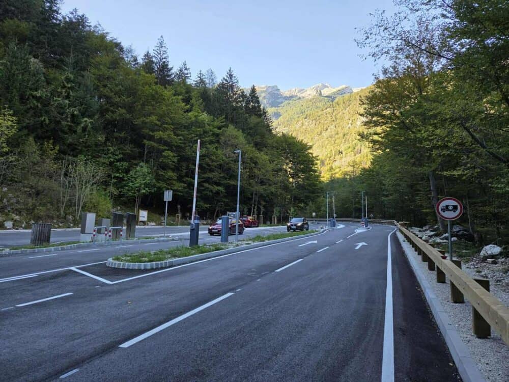Na prelazu Vršič bodo od 13. oktobra dva tedna preizkušali zaporni sistem