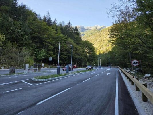 Na prelazu Vršič bodo od 13. oktobra dva tedna preizkušali zaporni sistem